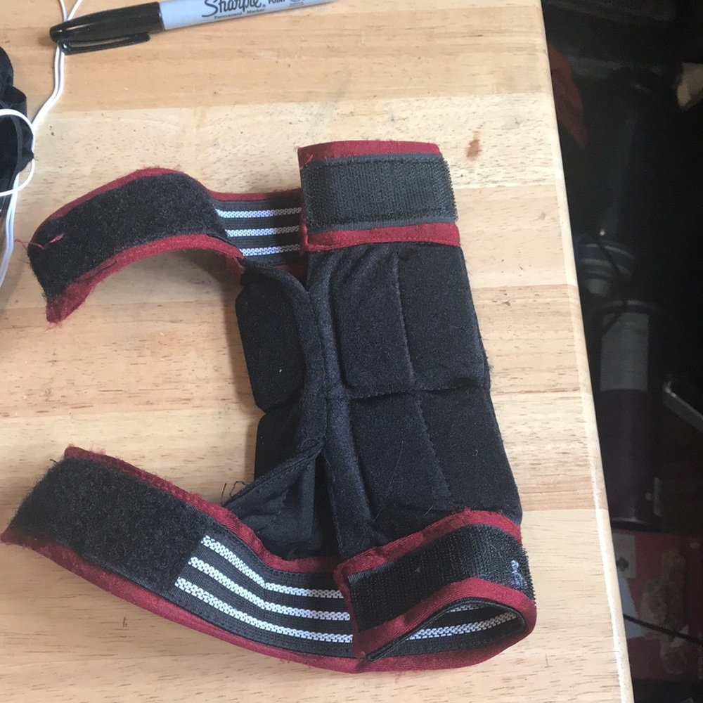 Compression Wrist weights - Picture 2 of 3